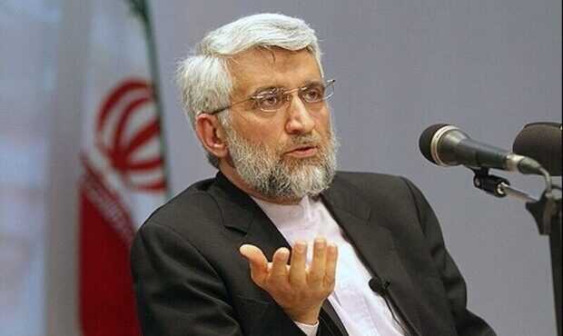 دشمن بداند ملت ایران با اقتدار ایستاده و به اوج می رسد