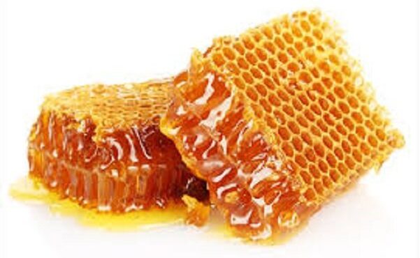 عسل به کاهش قند خون و کلسترول کمک می کند