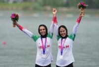 اولین مدال ورزش ایران به دست آمد/ بانوان قایقران نقره‌ای شدند