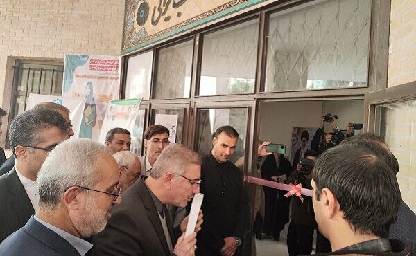 ساختمان دانشکده طب ایرانی و مرکز آزمون علوم پزشکی کرمان افتتاح شد