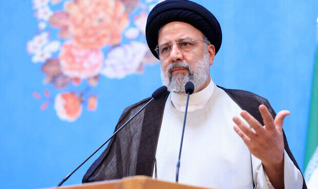 مجلس و دولت قوی می‌تواند ایرانی قوی را رقم بزند