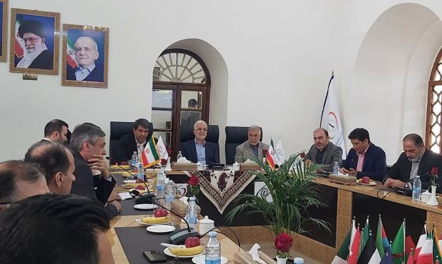 وزیر کشور:۷۰ هزار پروژه نیمهتمام در کشور داریم/ انتقاد از تملک ۵۱ کارخانه توسط بانکها وزیر کشور:۷۰ هزار پروژه نیمهتمام در کشور داریم/ انتقاد از تملک ۵۱ کارخانه توسط بانکها
