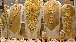 سرقت یک خانم از طلا فروشی با بدل اندازی و ارائه طلای تقلبی سرقت یک خانم از طلا فروشی با بدل اندازی و ارائه طلای تقلبی