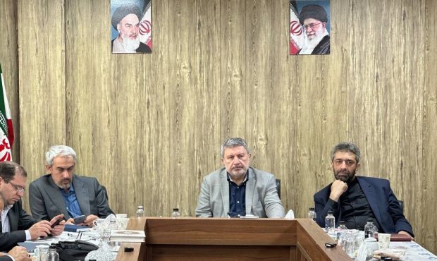 حل مشکلات اقتصادی از اولویتهای جدی دولت است حل مشکلات اقتصادی از اولویتهای جدی دولت است