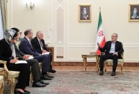 باید بهگونهای حرکت کنیم که هیچ قدرت خارجی نتواند خللی در روابط دوستانه ایران و ارمنستان ایجاد کند باید بهگونهای حرکت کنیم که هیچ قدرت خارجی نتواند خللی در روابط دوستانه ایران و ارمنستان ایجاد کند