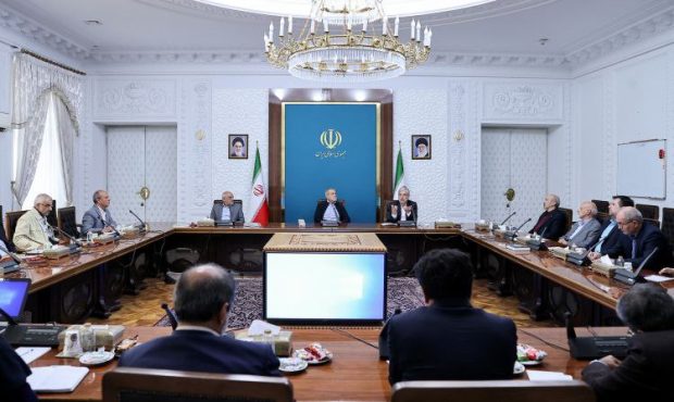 تأکید رئیس‌جمهور پزشکیان بر حکمرانی و مدیریت علمی منابع آب و تدوین راهکارهای ریشه‌ای برای عبور از چالش کم آبی