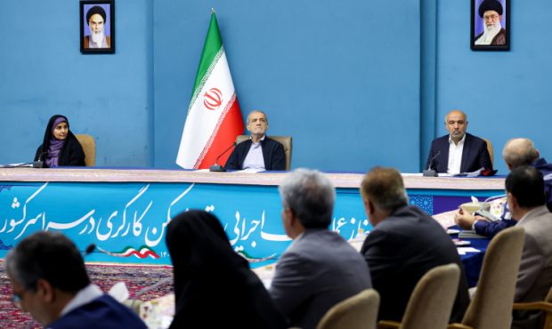 بنگاههای تولیدی وارد فرآیند ساخت مسکن کارگری وارد شوند تا خیال کارگران از داشتن مسکن راحت باشد بنگاههای تولیدی وارد فرآیند ساخت مسکن کارگری وارد شوند تا خیال کارگران از داشتن مسکن راحت باشد