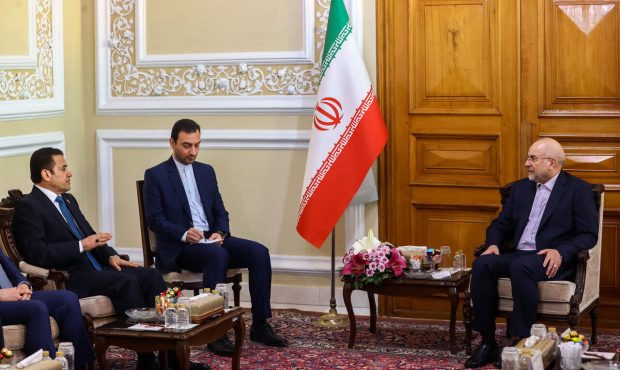 قالیباف: اجرای پیمان امنیتی ایران و عراق، مقدمه امنیت پایدار دوجانبه است قالیباف: اجرای پیمان امنیتی ایران و عراق، مقدمه امنیت پایدار دوجانبه است