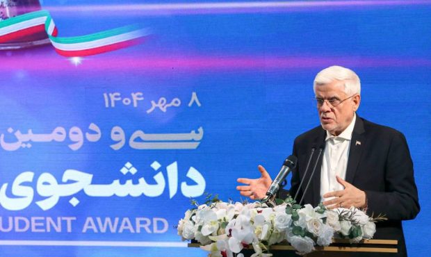 ظرفیت مردم، دانشمندان و جوانان برجسته و علمی کشور، اجرایی کردن فعل «می‌توانیم» است