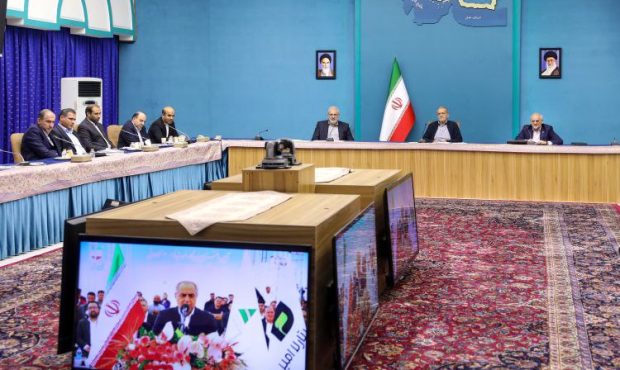 نباید هیچ تعللی در ترخیص پنل‌های خورشیدی از گمرک صورت گیرد