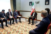 برای کمک به توسعه اقتصادی در منطقه، می‌توان پول مشترک ایجاد کرد