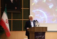 عارف: راهی جز دستیابی به علوم فضایی نداریم