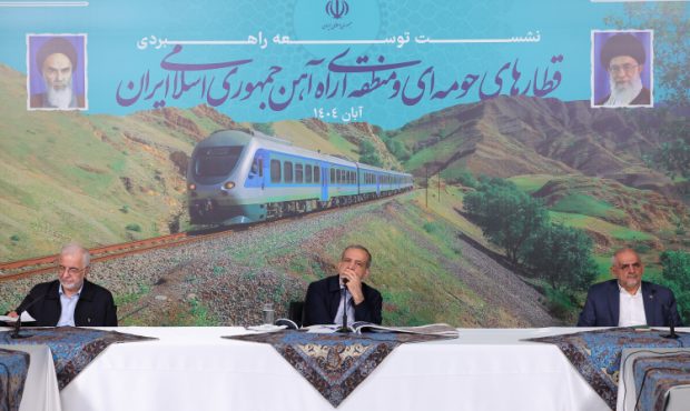 تأکید دکتر پزشکیان به تکمیل خطوط و اتصال ایستگاه‌های قطار حومه‌ای و مترو برای استفاده توأمان مردم