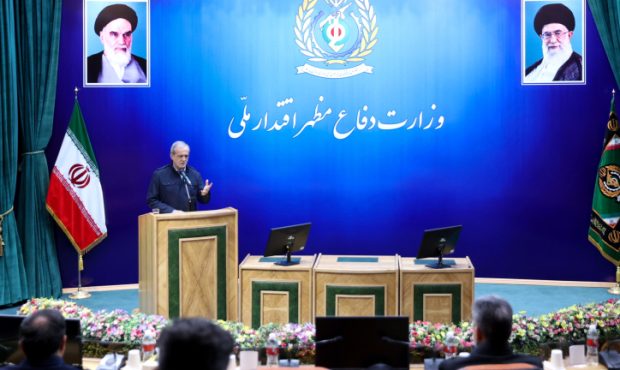 ظرفیتهای وزارت دفاع و نیروهای مسلح میتواند کمک بزرگی به ساماندهی ناترازیها کند ظرفیتهای وزارت دفاع و نیروهای مسلح میتواند کمک بزرگی به ساماندهی ناترازیها کند