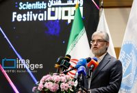 وزیر علوم: توسعه علمی شرط بقای ایران است