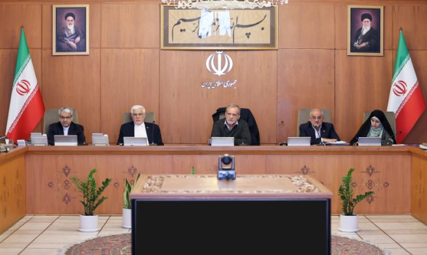 درآمد ناشی از اصلاح قیمت سوخت کاملاً صرف بهبود معیشت مردم خواهد شد درآمد ناشی از اصلاح قیمت سوخت کاملاً صرف بهبود معیشت مردم خواهد شد