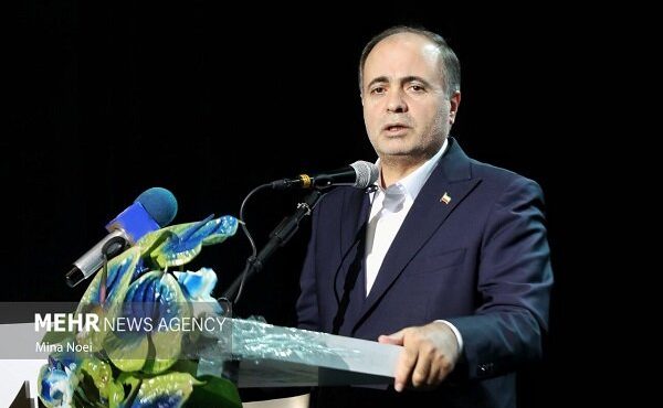 نوری: نخستین محصولات کشت فراسرزمینی به زودی وارد کشور می‌شود