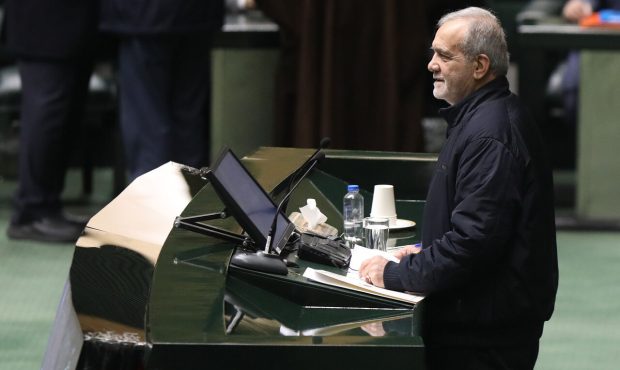 مرحله سوم متناسب‌سازی حقوق بازنشستگان اجرا خواهد شد/تلاش دولت برای بیشترین صرفه‌جویی و انضباط مالی در درون خود