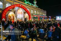 پرشورترین وداع؛ زوار شهید سلیمانی در تقارن شهادت و ولادت