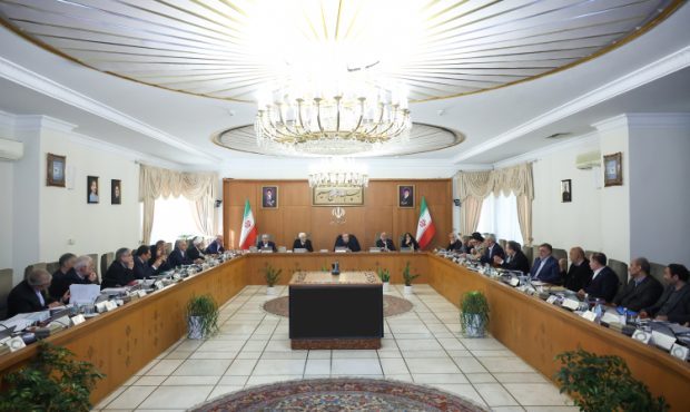 تأکید دکتر پزشکیان بر پیگیری مطالبات فعالان اقتصادی در دولت/ تشریح روند انتخاب رئیس کل بانک مرکزی