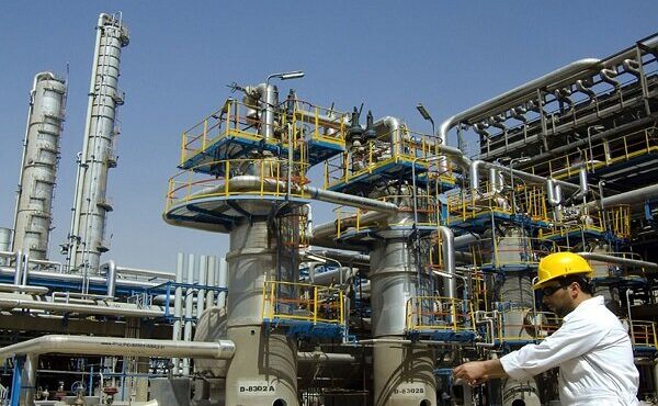 صنعت نفت ایران بعد از انقلاب اسلامی ملی شد