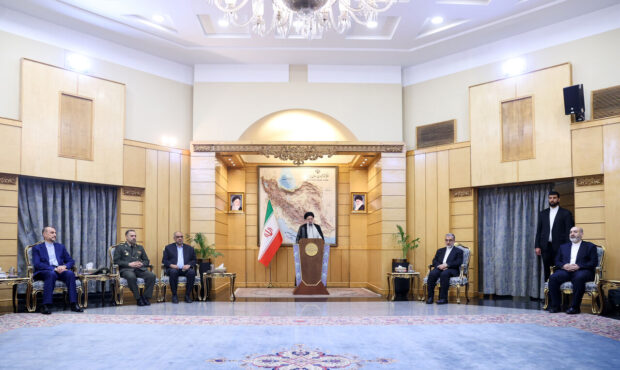 رئیس جمهور: ایران مصمم به برداشتن گام‌های جدید در توسعه روابط با کشورهای همسایه است