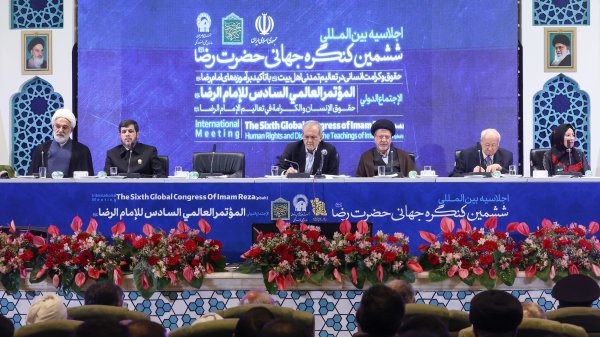 رئیسجمهور: اگر نمی توانیم عدالت را در جامعه پیاده کنیم، مشکل از ما است رئیسجمهور: اگر نمی توانیم عدالت را در جامعه پیاده کنیم، مشکل از ما است