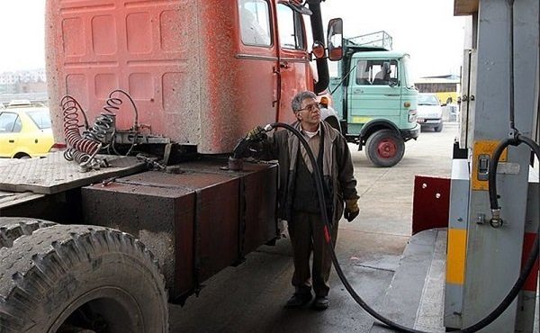 سهنرخی شدن گازوئیل؛ گامی هوشمندانه برای مقابله با قاچاق سهنرخی شدن گازوئیل؛ گامی هوشمندانه برای مقابله با قاچاق