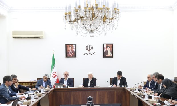 دکتر عارف:رفع ناترازیهای کشور با جدیت پیگیری میشود دکتر عارف:رفع ناترازیهای کشور با جدیت پیگیری میشود