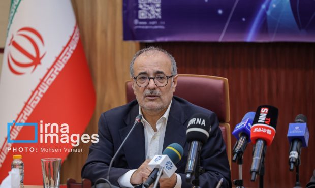 غضنفری: ۳۰ میلیارد دلار تعهد برای سرمایه گذاری داریم غضنفری: ۳۰ میلیارد دلار تعهد برای سرمایه گذاری داریم