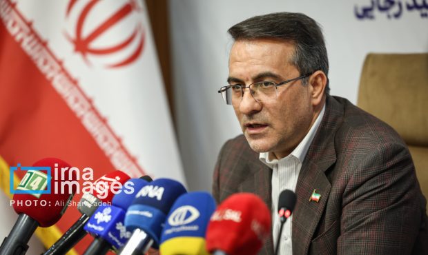 معاون رئیس جمهوری: اکثر مجوزهای استخدامی به واحدهای عملیاتی دستگاههای اجرایی تعلق گرفت معاون رئیس جمهوری: اکثر مجوزهای استخدامی به واحدهای عملیاتی دستگاههای اجرایی تعلق گرفت