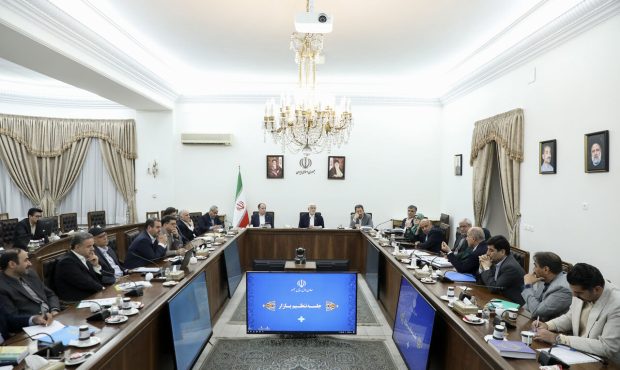 عارف: عوامل گرانی برخی کالاها با دقت بررسی شود