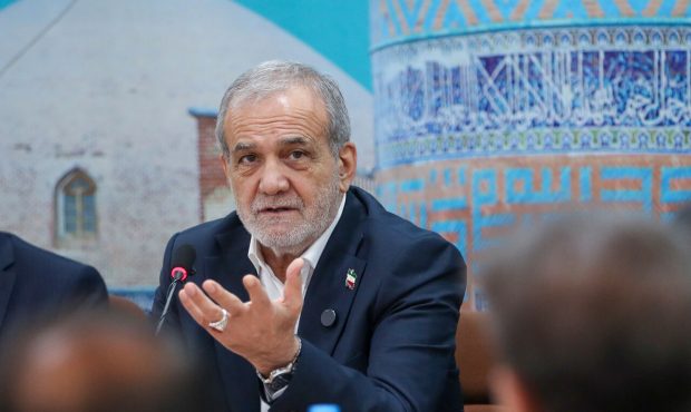 پزشکیان:حضور سفرای ایران در کشورهای مختلف فرصتی ارزشمند برای ایجاد بسترهای جدید همکاری است پزشکیان:حضور سفرای ایران در کشورهای مختلف فرصتی ارزشمند برای ایجاد بسترهای جدید همکاری است