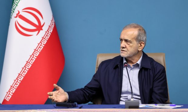 دیدار رئیسجمهور با مدیران ارشد صنعت هستهای دیدار رئیسجمهور با مدیران ارشد صنعت هستهای